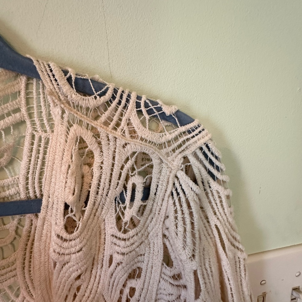 Cream Lace Open tunic - Picture 3 of 7